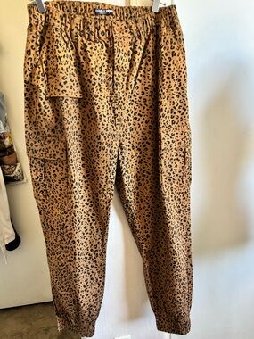 NWOT Double Denim Leopard Print Cargo Joggers - Brown/Black, Size 2X